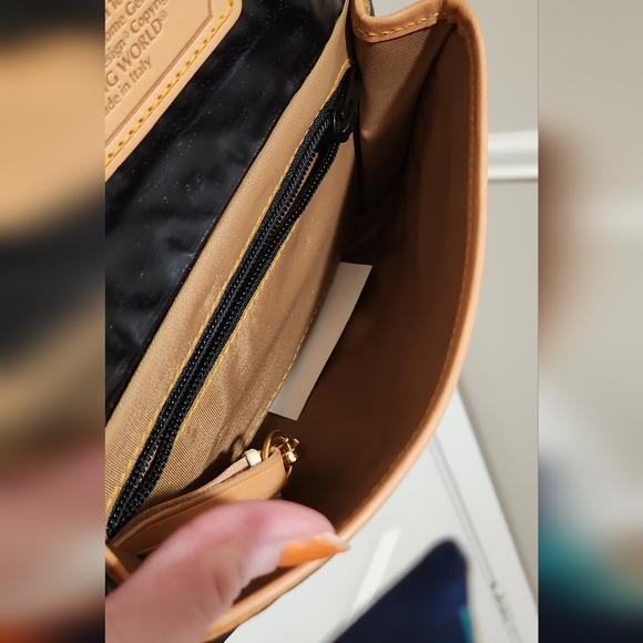 VINTAGE Hunting World Crossbody Bag Black 8" X 6" Made in Italy - Picture 11 of 12